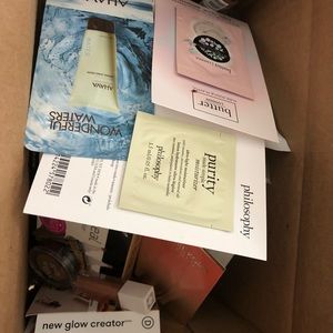 New fall 2019 box of beauty samples plus bag! 💄😮